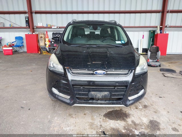 1FMCU9J99GUB10501 Ford Escape Titanium