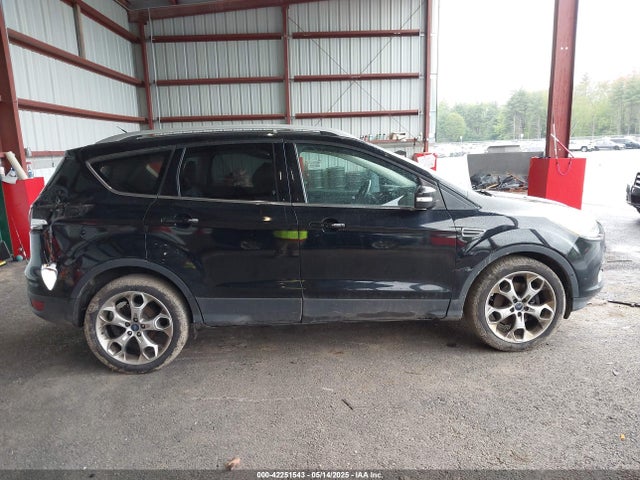 1FMCU9J99GUB10501 Ford Escape Titanium