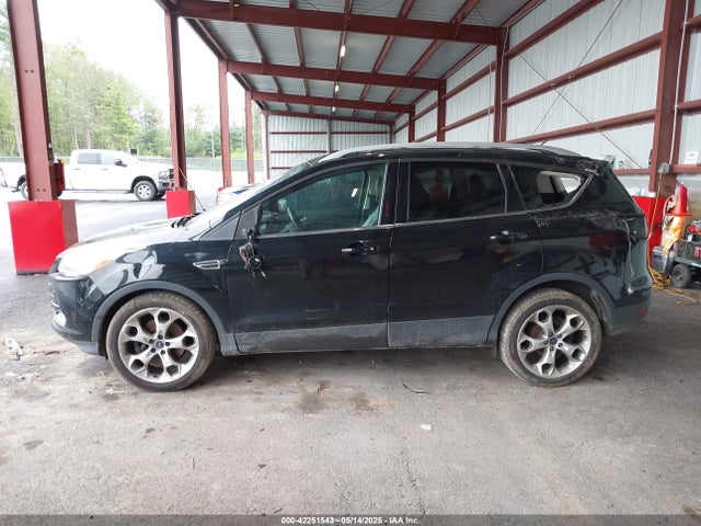 1FMCU9J99GUB10501 Ford Escape Titanium