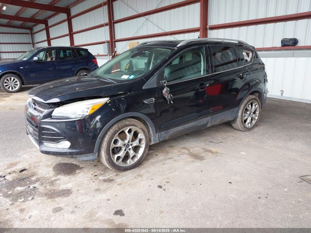1FMCU9J99GUB10501 Ford Escape Titanium