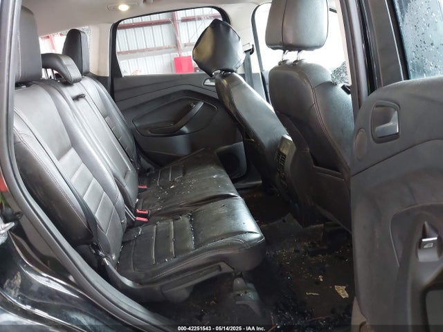 1FMCU9J99GUB10501 Ford Escape Titanium