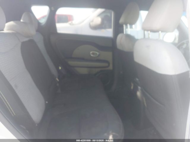 KNDJP3A55F7748139 KIA SOUL +