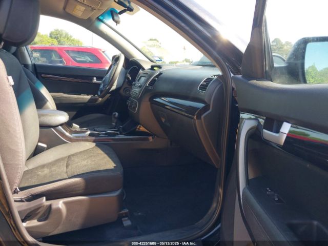 2015 KIA SORENTO 5XYKT3A66FG579602 Photo 4