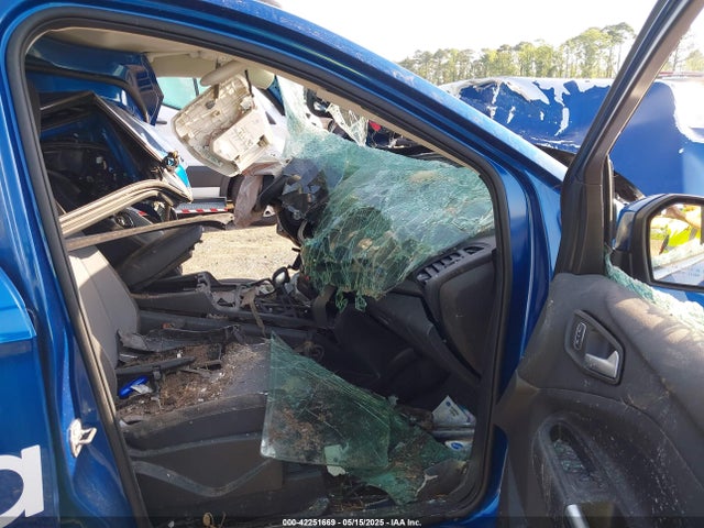 1FMCU0GD9JUD60979 Ford ESCAPE SE