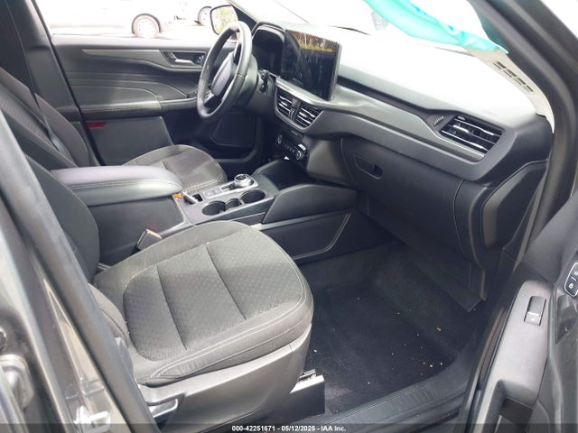 1FMCU0GZ4PUA79581 Ford Escape Active