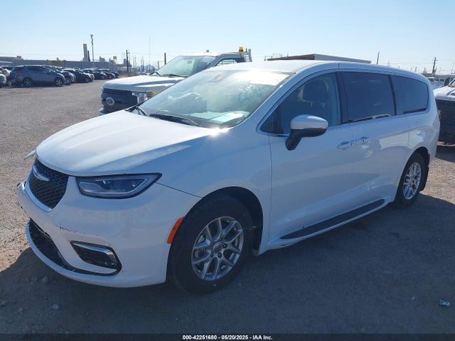 Chrysler Pacifica Touring L 2023 2C4RC1BG6PR531640 Image 2
