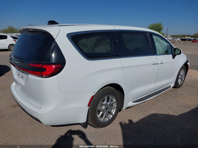Chrysler Pacifica Touring L 2023 2C4RC1BG6PR531640 Image 4