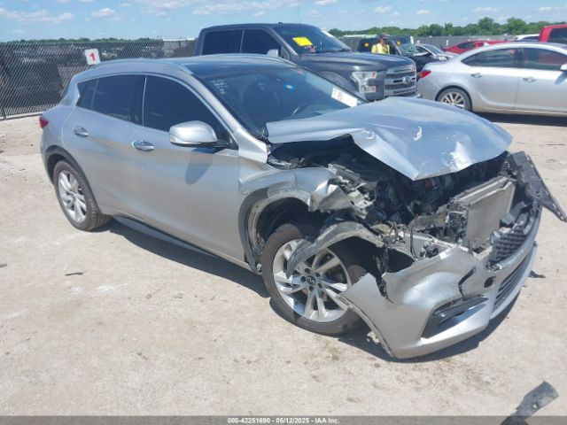 2017 INFINITI QX30 SJKCH5CP1HA025374