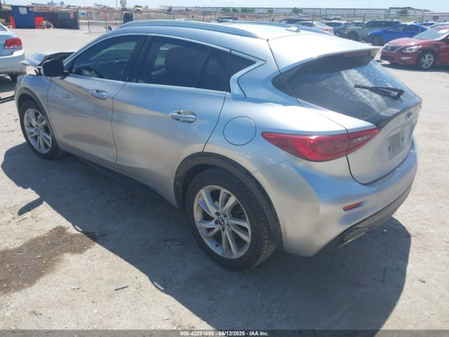 2017 INFINITI QX30 SJKCH5CP1HA025374 Photo 2
