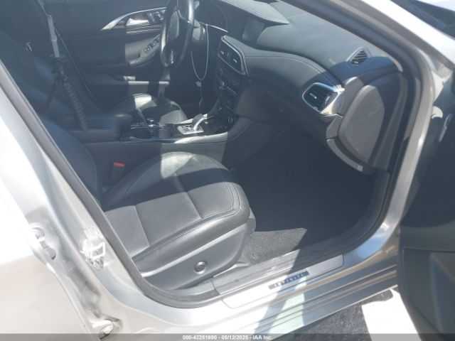 2017 INFINITI QX30 SJKCH5CP1HA025374 Photo 4