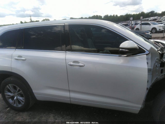 5TDZKRFH4FS040865 Toyota Highlander Le Plus V6