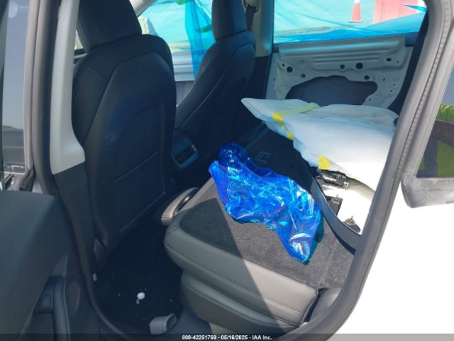 2022 TESLA MODEL Y 7SAYGDEF4NF400304 Photo 7