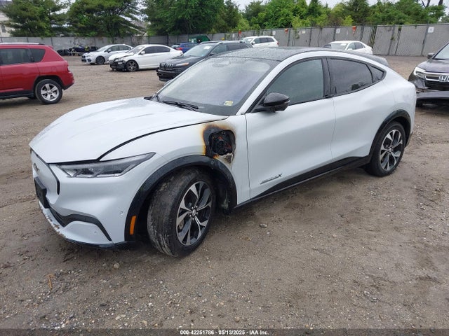 Ford Mustang Mach-e Premium 2022 3FMTK3SUXNMA56889 Image 2