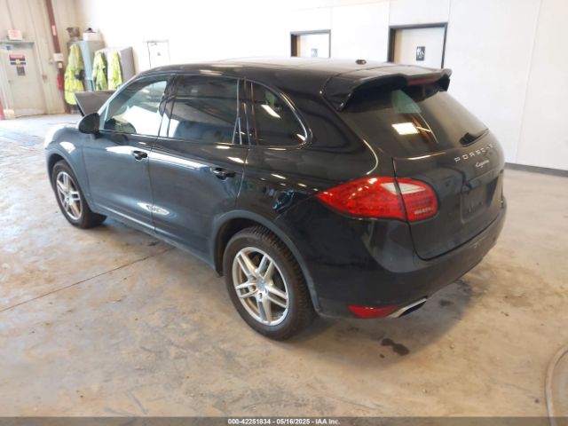 WP1AA2A25ELA92949 Porsche Cayenne