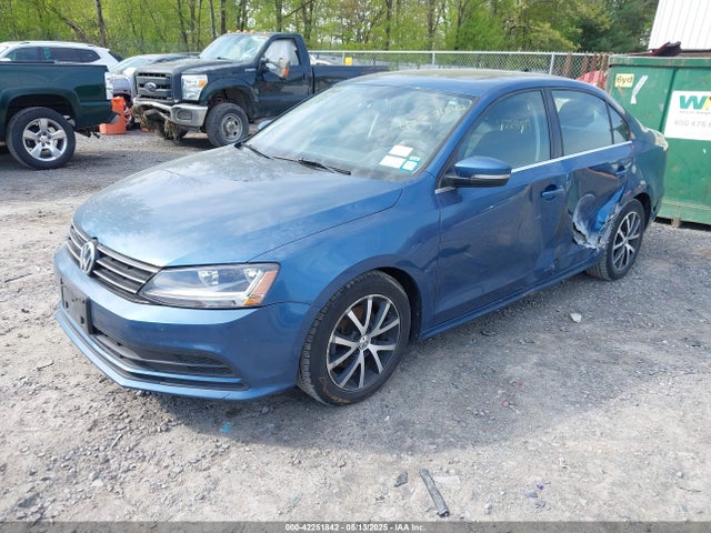 3VWDB7AJ7JM207427 Volkswagen Jetta 1.4t Se/1.4t Wolfsburg Edition