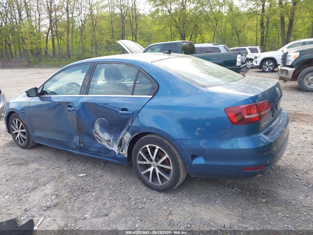 3VWDB7AJ7JM207427 Volkswagen Jetta 1.4t Se/1.4t Wolfsburg Edition