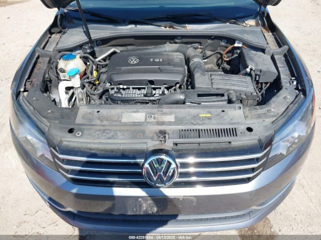 1VWBT7A31FC023874 Volkswagen Passat 1.8t Se
