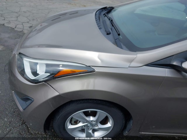 5NPDH4AE9EH523832 Hyundai ELANTRA SE