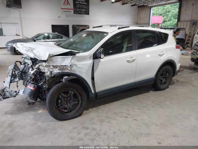 JTMZFREV3JJ197336 Toyota RAV4 LE