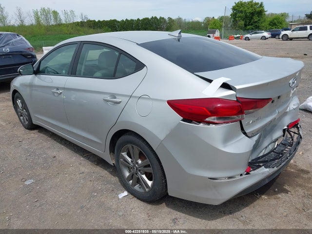 5NPD84LF0HH068072 Hyundai ELANTRA SE