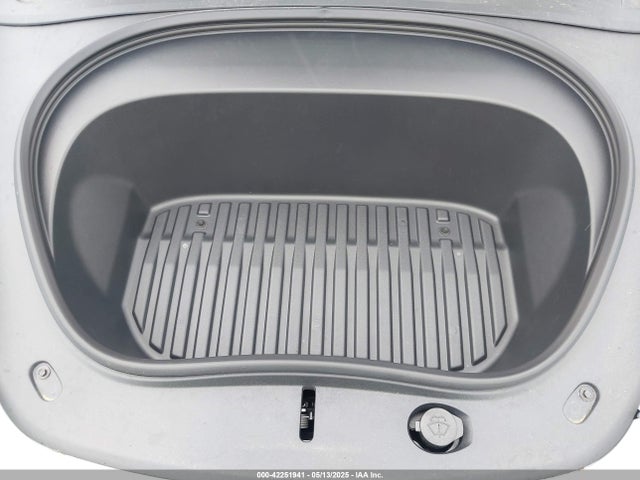 2025 TESLA MODEL 3 5YJ3E1ET7SF939383 Photo 9
