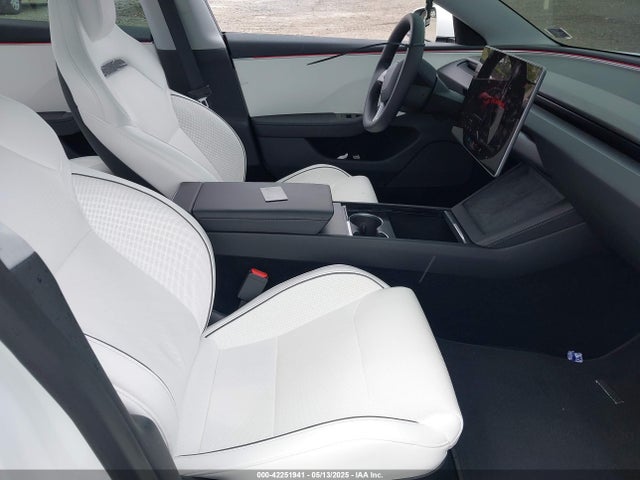 2025 TESLA MODEL 3 5YJ3E1ET7SF939383 Photo 4