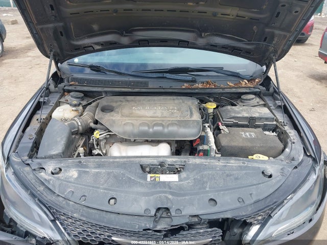 1C3CCCBB0FN753788 Chrysler 200 S