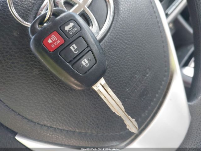 2T1BURHE8HC851367 Toyota COROLLA LE
