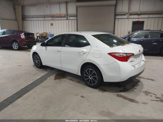2015 TOYOTA COROLLA 2T1BURHE9FC338092 Photo 2