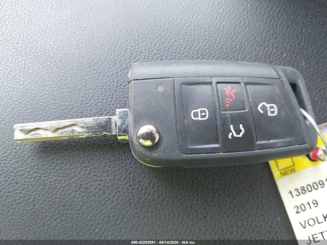3VWC57BU1KM139302 Volkswagen 1.4 tsi