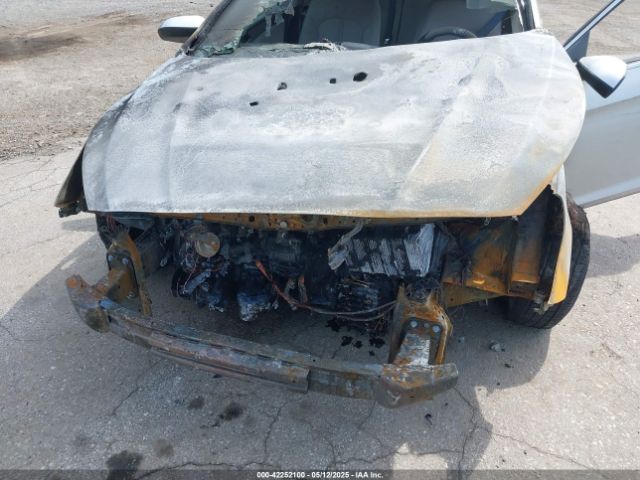 5NPE24AF2JH679445 Hyundai SONATA SE
