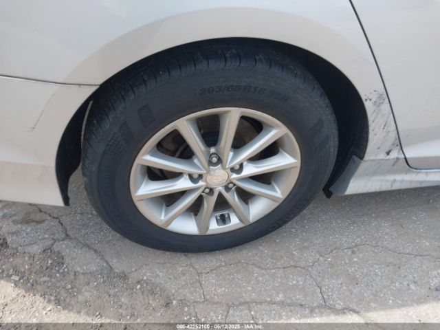 5NPE24AF2JH679445 Hyundai SONATA SE
