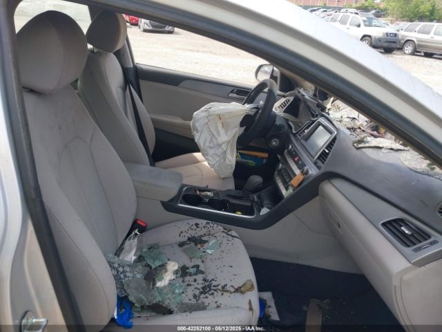 5NPE24AF2JH679445 Hyundai SONATA SE