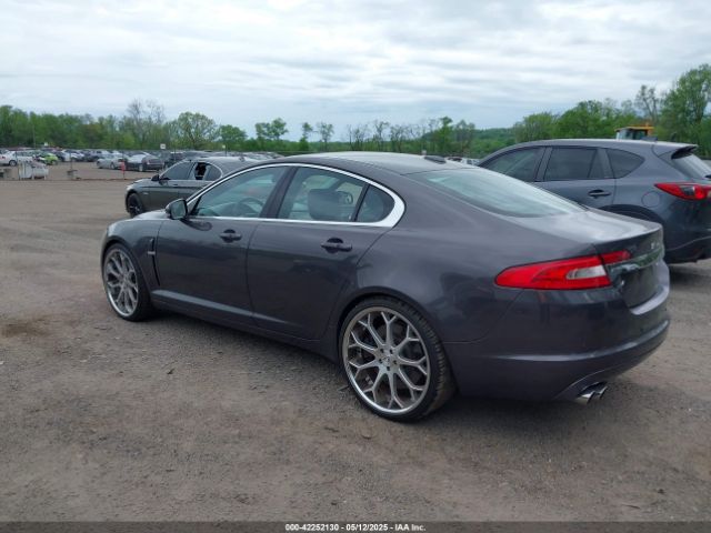 2010 JAGUAR XF SAJWA0HE2AMR64439 Photo 2