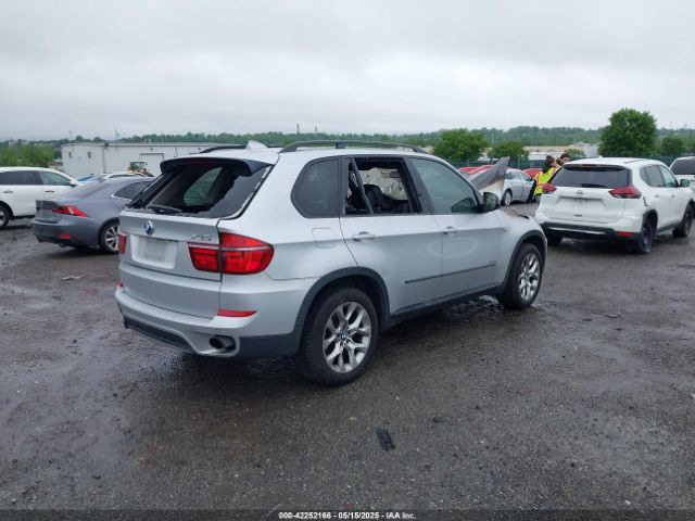 2011 BMW X5 5UXZV4C55BL410705 Photo 3