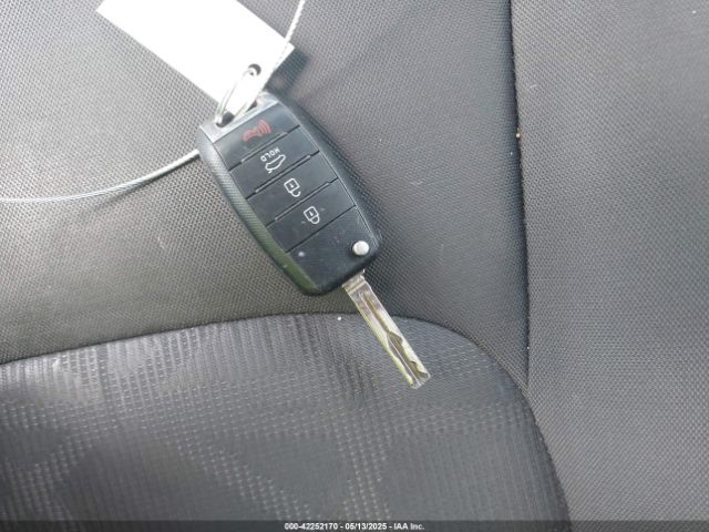 KNADM5A36E6420004 KIA RIO LX
