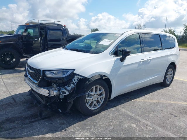 Chrysler Pacifica Select 2025 2C4RC1BG7SR531770 Image 2