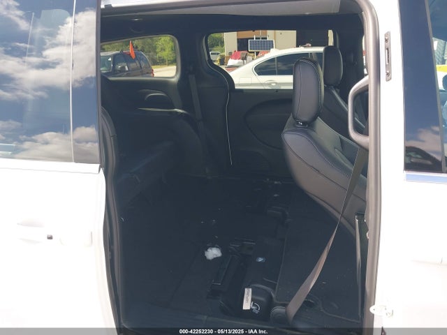 Chrysler Pacifica Select 2025 2C4RC1BG7SR531770 Image 8
