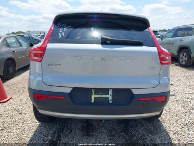 YV4AC2HK4M2486512 Volvo Xc40 T4 Momentum