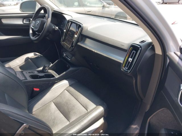 2021 VOLVO XC40 YV4AC2HK4M2486512 Photo 4