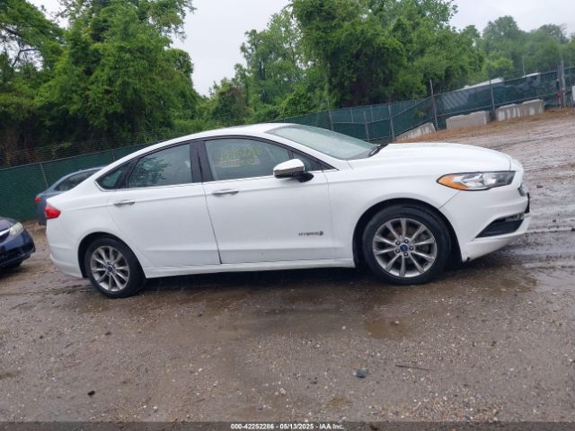 3FA6P0LU5HR315625 Ford Fusion Hybrid Se