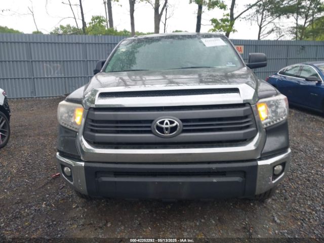 5TFUY5F11FX457293 Toyota Tundra Sr5 5.7l V8