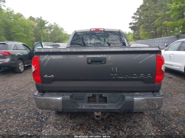 5TFUY5F11FX457293 Toyota Tundra Sr5 5.7l V8