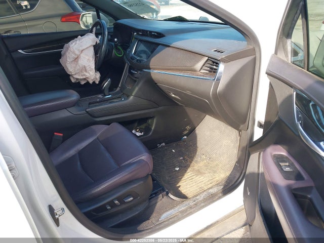 2017 CADILLAC XT5 1GYKNBRS7HZ115156 Photo 4