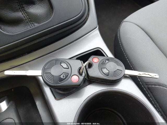 1FMCU9GX7FUC84409 Ford ESCAPE SE