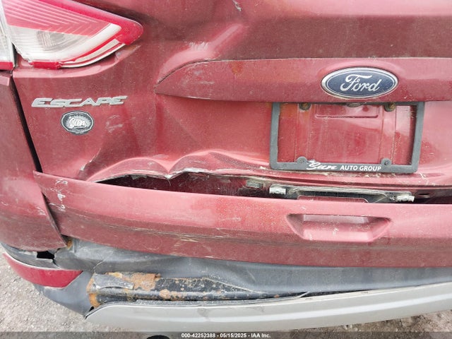 1FMCU9GX7FUC84409 Ford ESCAPE SE