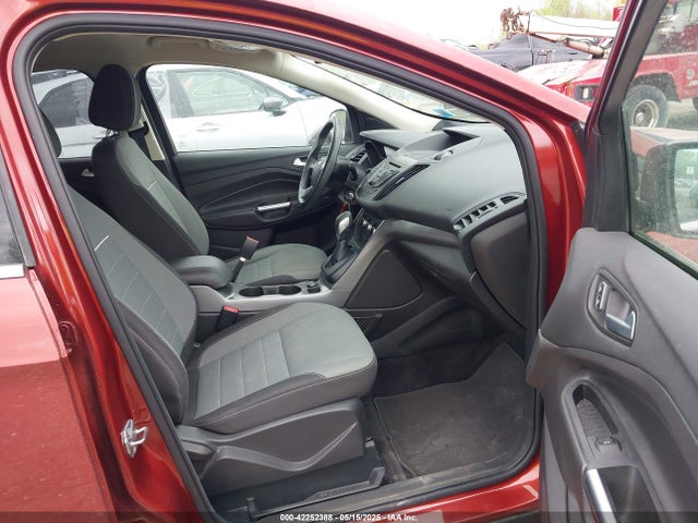 1FMCU9GX7FUC84409 Ford ESCAPE SE