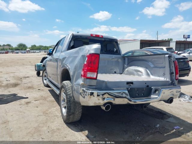 2019 RAM 1500 CLASSIC 1C6RR6LT4KS604798 Photo 2