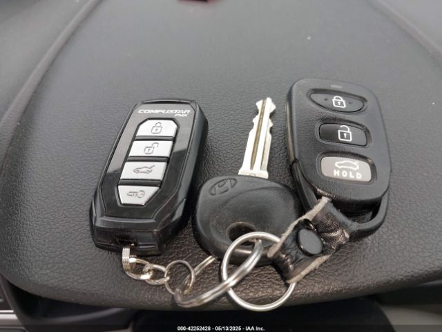 KMHD84LF9HU189684 Hyundai ELANTRA SE
