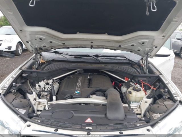 2016 BMW X5 5UXKR0C52G0P23718 Photo 9